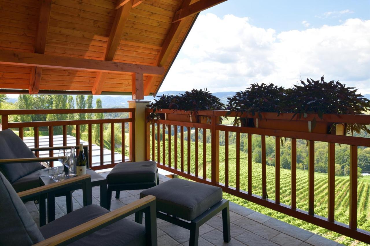 Farm Stay Jarc Vineyard Svecina Exterior photo